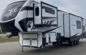 2022 Alliance RV Valor 42V13