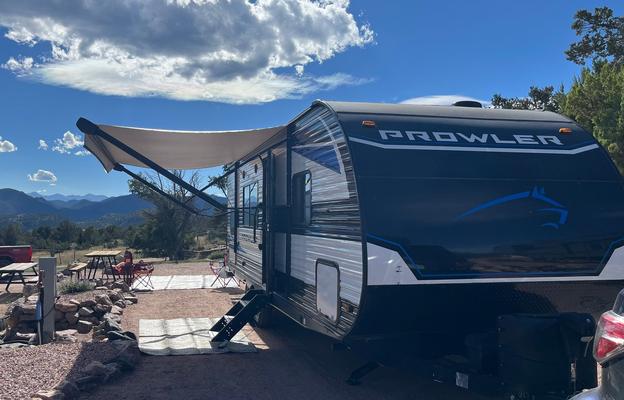Cozy Camper (2022 Heartland Prowler)