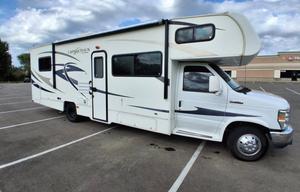 2014 Coachmen class c RV Leprechaun 290QB Ford 450