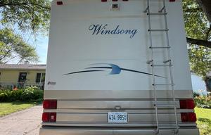 34’ Windsong RV – Low Miles, Sleeps 7