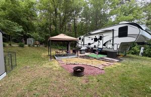 The Happy Camper | Luxury Glamping Getaway