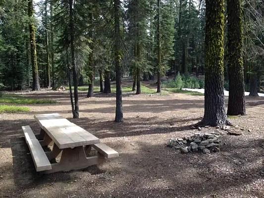 Red Fir Flat, Loop: RED FIR FLAT GROUP CAMPGROUND
