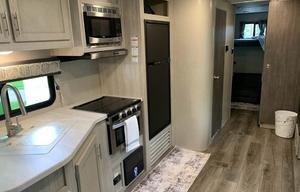 Comfortable and Clean Family RV Rental