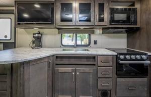 2023 Grand Design 235BH – Fully equipped!