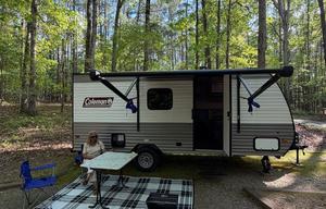 Portable Airbnb\2024 Dutchman Coleman Lantern 17B