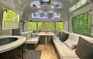 2019 Airstream RV International Signature 25FB