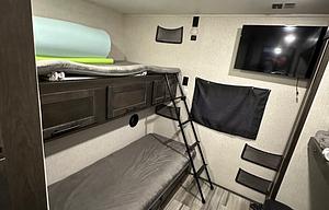 2022 Cruiser Aire 33BHB - Big Family RV Rentals