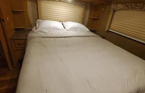 2014 Coachmen RV Freelander 28DS chevy 4500