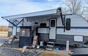 2021 Enlighten Easy to tow!