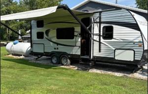 Fully stocked bunkhouse - Pet friendly - Sleeps 5!