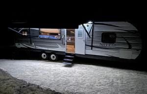Peter and Alison's Family Getaway RV 2017 Salem