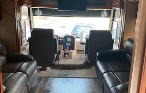 2010 Damon Challenger 371