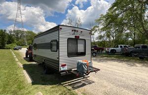 Solar powered off grid camper! Stay anywhere!