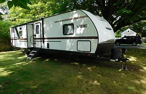 PET-FRIENDLY & KID-APPROVED LARGE TRAVEL TRAILER