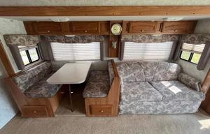 2002 Coachmen RV Georgie Boy Landau 3402ds RV rental photo 8