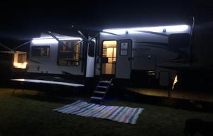 Spacious 5th Wheel— Perfect for Families
