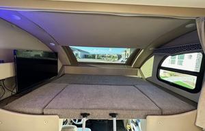 2022 Thor Motor Coach Omni BH35