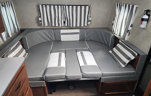 2016 Riverside RV White Water 181B Retro RV rental photo 7