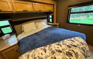 Mountain View Escape 2016 Thor ACE Coach +  Bikes