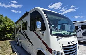 2020 Thor Axis - Easy to Drive and Easy to Park