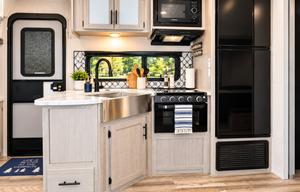 Family Bunkhouse for 9, Inverter, Solar, Tankless