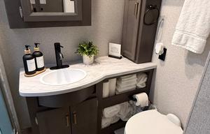 Newer $250K 2024 Thor Motor Coach! HAS EVERYTHING!