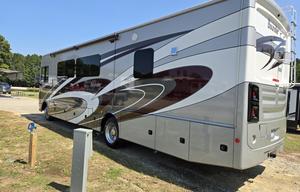 2022 Fleetwood RV Bounder 35K