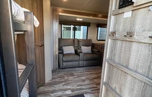 2021 Grand Design Imagine 2800BH
