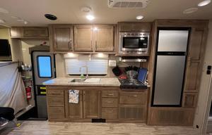 2019 Entegra Coach Odyssey 29V 32’