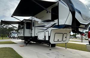 We Deliver! 2023 Montana 381TB 2 bed/2ba w Loft