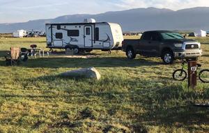 2015 Jayco Jay Flight 23MB - Great layout!