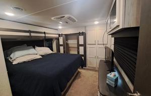 2021 Sprinter Limited 3570LFT RV rental photo 7
