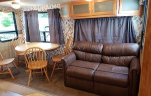 2007 Gulf Stream RV Mako 30 FBHS