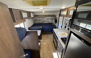 2021 Dutchmen RV Coleman Lantern LT Series 17B RV rental photo 20