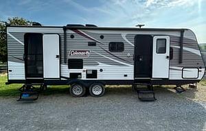2019 Coleman Lantern 263BH –Spacious Family Camper