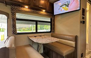 The Glamp Champ - Luxury on Wheels