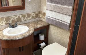 2010 Hurricane 34B RV rental photo 10