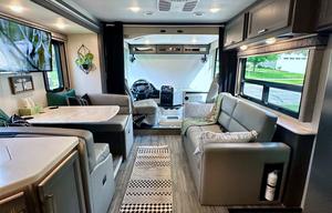 2023 Thor Luminate • Family RV + Free WiFi
