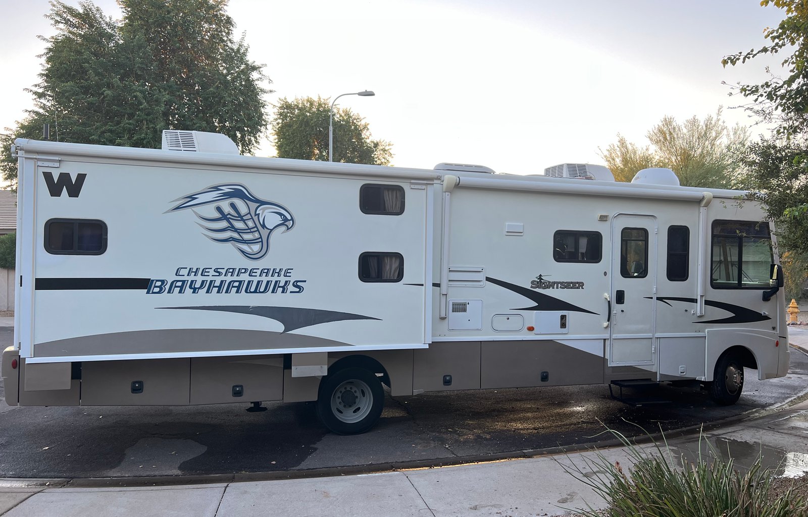2008 Winnebago Sightseer 35J