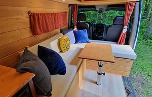 Edgar: Converted Sprinter Van * Pet Friendly *