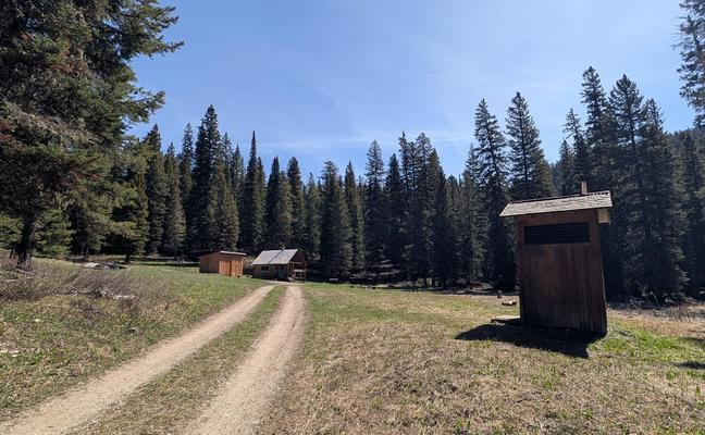 001, Loop: AREA BEAVER CREEK CABIN