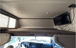 2017 Gulf Stream RV Conquest Class C 6237LE RV rental photo 11