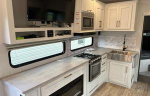 2022 Dutchmen RV Astoria 2943BHF RV rental photo 8