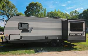 2022 KZ Sportsmen SE 221