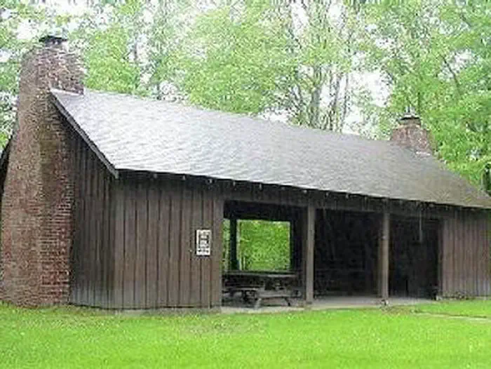 Spearhead Point Shelter