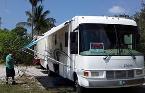 2001 Dolphin Motor Coach Dolphin A