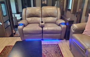 2018 VanLeigh RV Vilano 375FL