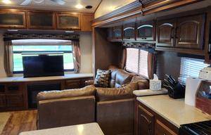 2015 Forest River RV V-Cross plantinum VRL