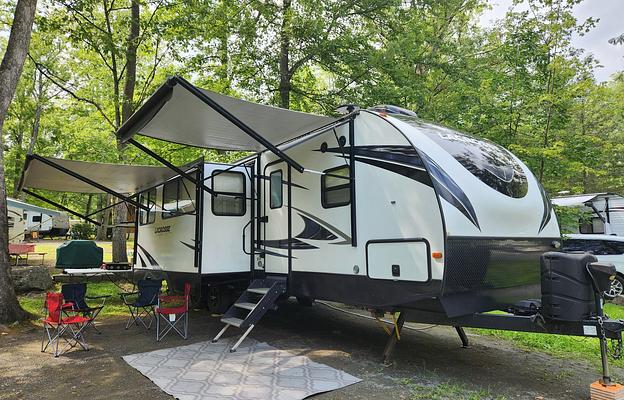 Escape –Spacious and Pet-Friendly Adventure Awaits