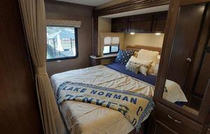 2017 Thor Motor Coach Freedom Elite 24HE RV rental photo 10